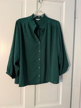JODIFL Dark Green Ruffle-Neck Button Front Blouse